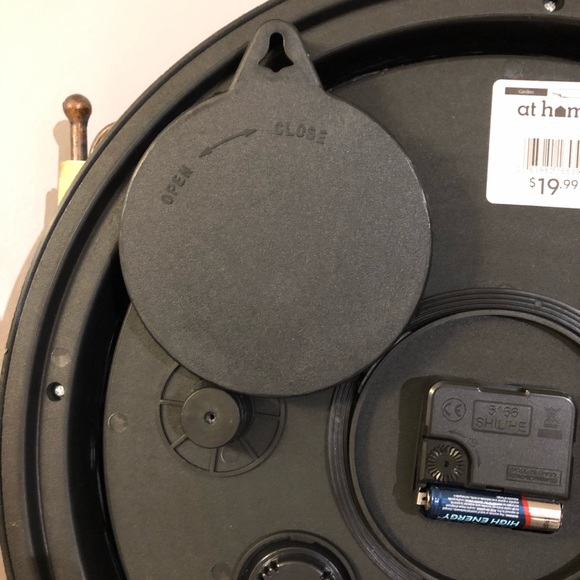 Farmhouse Clock - Picture 7 of 7